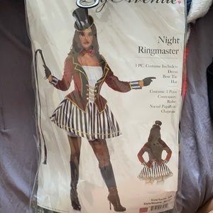 Women’s ringmaster costume